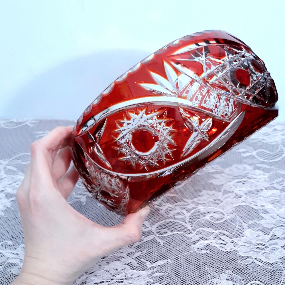Large Ruby Red Cut to Clear Crystal Glass Centerpiece Bowl for Entertaining - Picture 16 of 16